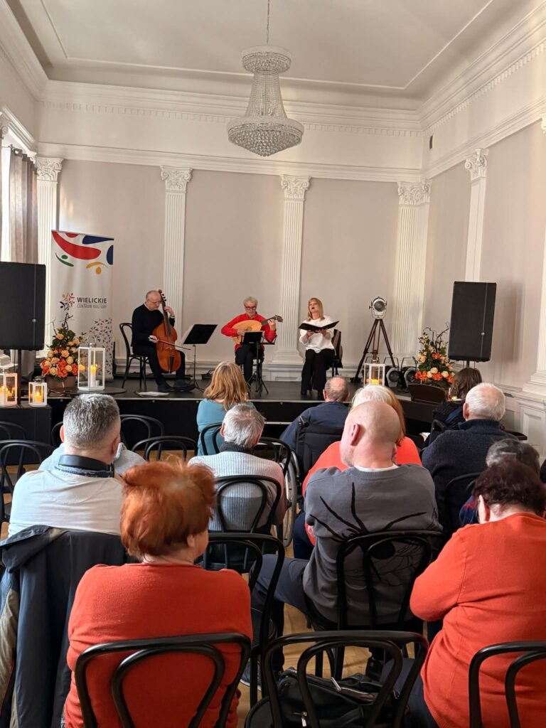 Warsztaty wokalne ,,Seniorze śpiewaj z nami''